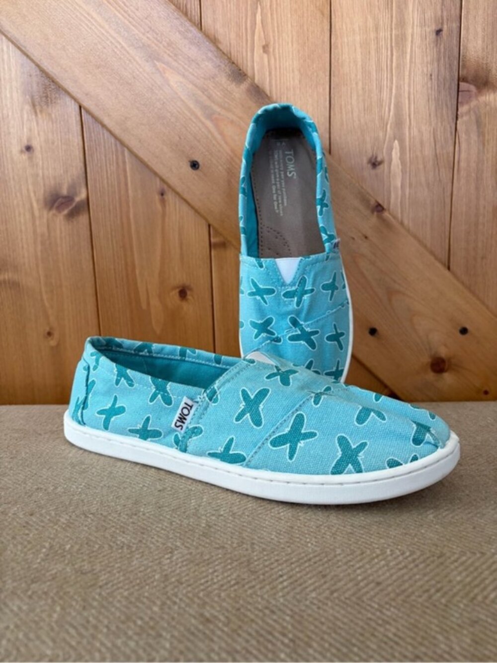 Tom's Alpargata Slip on Youth Shoe | Size 6 Youth